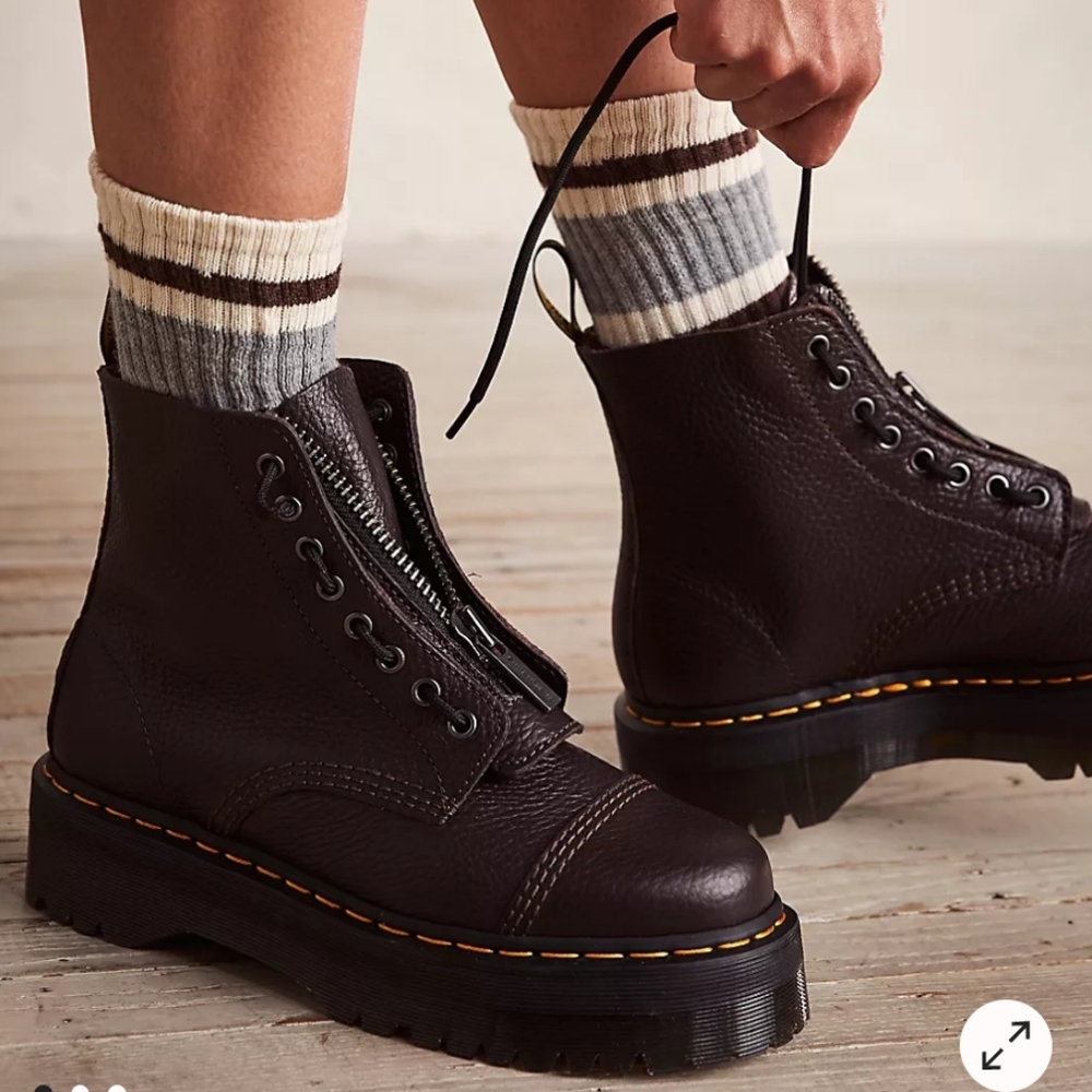 Dr. Martens Sinclair Zip Front Boots. NEW - Picture 2 of 9